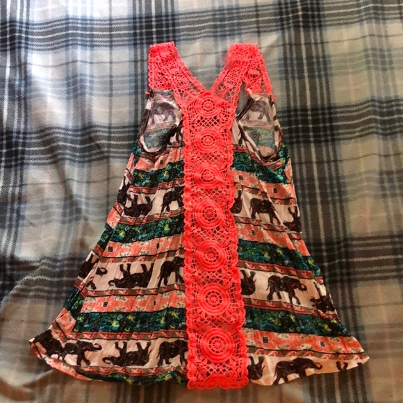Elephant tank top, lace back. - Picture 2 of 2